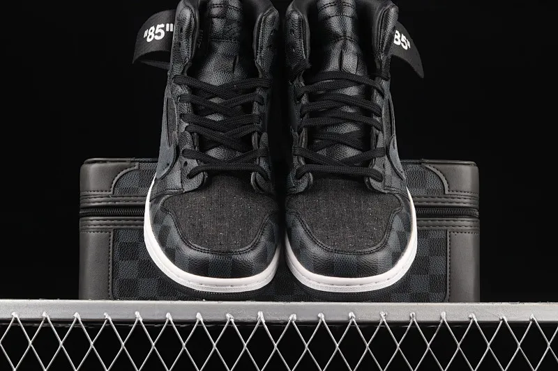 All Categories Air Jordan Jordan Series Basketball Shoes Air Jordan 1 High Donkey Brand x Air Jordan 1 AJ1 Joe 1 Donkey Brand Co-branded Custom Model #With Presbyopia Suitcase Made of Leather, Exclusive Logo Covered Shoe Body, Very High Style